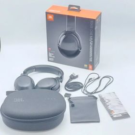 中古 JBL TOUR ONE M2 ハイブリッドノイズキャンセリング ブラック 黒 JBLTOURONEM2BLK 音楽 ミュージック 音楽鑑賞 運動 ランニング 通勤 通学 耳 イヤー イヤホン 音質 没入感 集中 音 使いやすい ジムリラックス 小さい