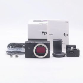 SIGMA fp ボディ フルサイズミラーレス 超小型 軽量 高感度 シネマ/動画制作向け【中古】