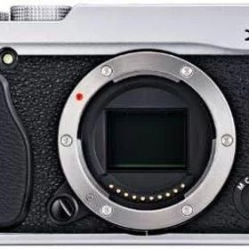 【中古】FUJIFILM ミラーレス一眼レフカメラ X-E1 ボディ 1630万画素 シルバー FX-X-E1S当店保証30日間 人気モデル 高画質 売れ筋