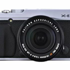 【中古】FUJIFILM ミラーレス一眼 X-E1 レンズキット シルバー FX-X-E1/XF18-55mmF2.8-4 R Silver