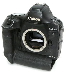 【中古】【お買い得品】キヤノン EOS-1D X Mark II ボディ CA01-R1700-3Y1A-ψ 一眼レフ EFマウント フルサイズ 防塵 ライブビュー 4K
