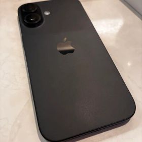 iPhone 16のメイン画像