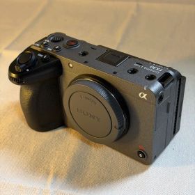 【最終値下げ】SONY FX30 充電器、バッテリー付き 9/14保証期間