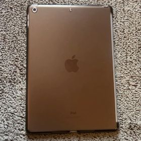 iPad 10.2 第8世代 シルバー 128GB Apple アップル