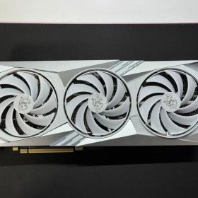 GeForce RTX 4070 Ti GAMING X TRIO WHITE