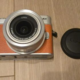Panasonic LUMIX DC-GF10 + レンズ H-FS12032