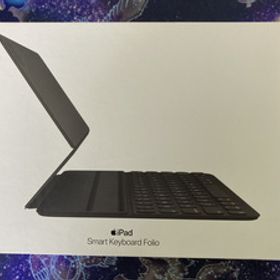 iPad Smart Keyboard Folio ブラック Apple 型番：MXNK2J/A モデル：A2038 新品未使用ですが、外箱に細かな汚れがみられます。