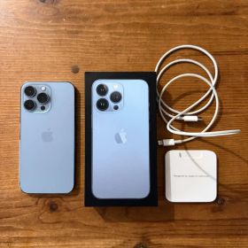 ［美品］iPhone 13pro 256G ケース付き シエラブルー