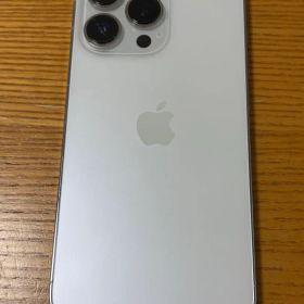 Apple iPhone 13 Pro 本体 画面にひびあり