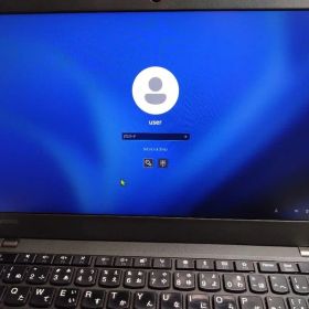 Lenovo ThinkPad X270 8GB ram 256GB ssd
