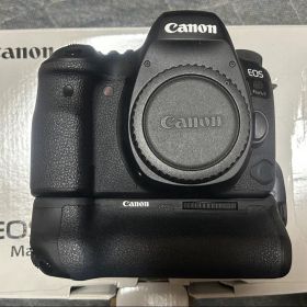 Canon EOS 6D Mark IIデジタル一眼レフ