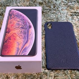 【美品】Apple iPhone Xs Max 256GB ブラック ケース付き