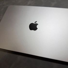 Macbook air M2 13インチ 8gb/256gb スターライト