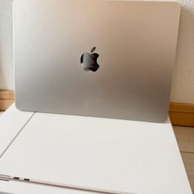 【美品】MacBook Air m2 本体 スターライト 13インチ