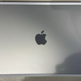 Apple MacBook Air M2 本体