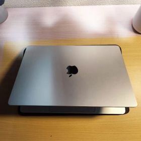 MacBook Air M2 15inch