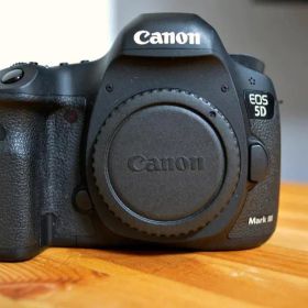 Canon EOS 5D Mark III デジタル一眼レフ
