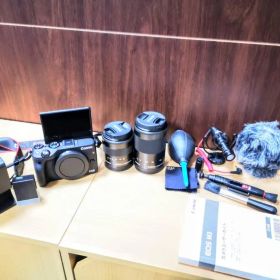 値引Canon ミラーレス一眼カメラ EOS M3 ダブルズームキット＋マイク等