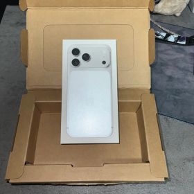 新品未開封 iPhone17ProMax 256GB シルバー