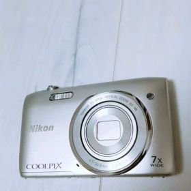 【中古】 Nikon デジタルカメラ COOLPIX S3500 光学7倍ズーム 有効画素数 2005万画素 クリスタルシルバー S3500SL 当店保証30日間 人気 ミラーレス 一眼レフ 交換レンズ カメラ