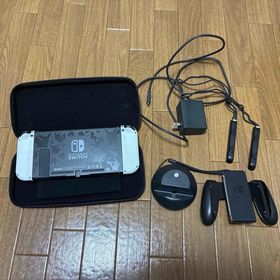 ニンテンドースイッチ(Nintendo Switch)の任天堂Switch レッツゴーイーブイ限定モデル一式(家庭用ゲーム機本体)