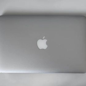 MacBook Air 11インチメモリ8GB / SSD 256GB