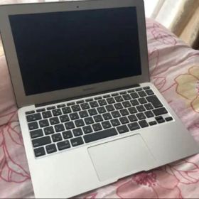 【中古】MacBook Air 11インチ