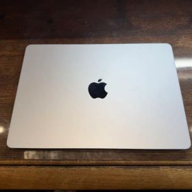 MacBookAir M4 16GB/512GB 充放電14回