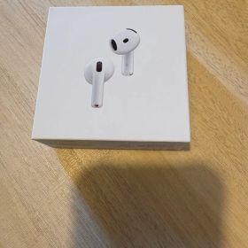 Apple AirPods 4 アクティブノイズキャンセリング
