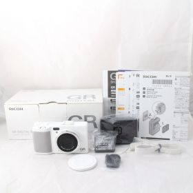 913★新品級・ショット数１回★RICOH GR DIGITAL IV ホワイトエディション