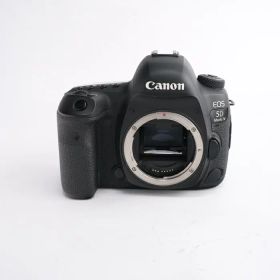 【中古】 (キヤノン) Canon EOS 5D MarkIV ボディ【中古カメラ デジタル一眼】 ランク：B