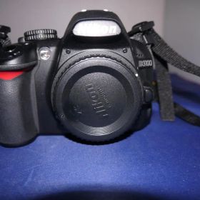 良品 ショット数 10600枚 高画質 Nikon D3100ボディ