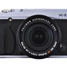 【中古】FUJIFILM ミラーレス一眼 X-E1 レンズキット シルバー FX-X-E1/XF18-55mmF2.8-4 R Silver