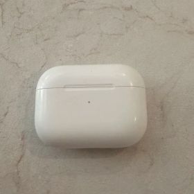 AirPods Pro 第二世代 ケース＋R耳