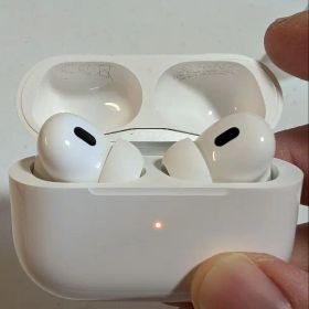 Apple AirPods Pro 第２世代 オーストラリア購入 ケース付き