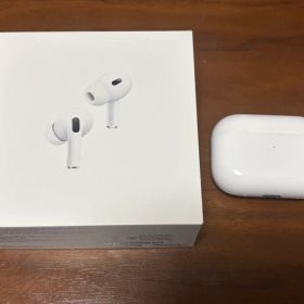AirPods Pro2第二世代2023年販売 ホワイト 箱付き、付属品付き
