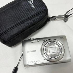 【送料無料】Nikon/ニコン/COOLPIX/クールピクス/S3600/シルバー/コンパクトデジタルカメラ/デジカメ/撮影/写真/動作品/稼働品/中古品/ケース付き