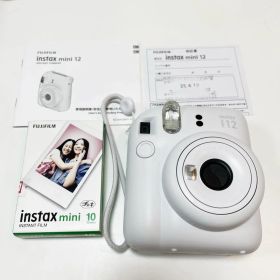 美品 instax mini 12 ホワイト フィルム17枚付き 動作確認済