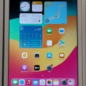 【美品】 iPad 第6世代 バッテリー64％ シルバー ★PAD-617