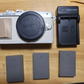 OLYMPUS PEN E-PL7 ホワイト / シャッター約6000回