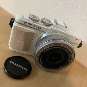 OLYMPUS PEN Lite E-PL7