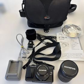 【美品】OLYMPUS PEN E-PL7 ミラーレス一眼 ダブルレンズセット