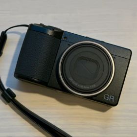 RICOH GR IV