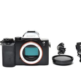 ■極上品■ ソニー α7 ILCE-7 ミラーレス #C965