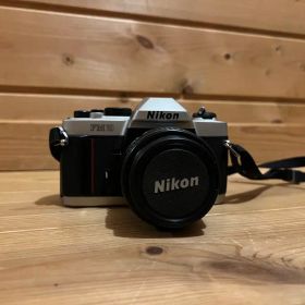 Nikon FM10 フィルムカメラ Nikkor 50mmレンズ付き