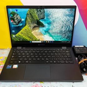 美品 i7・16GB・512GB dynabook G83/HS ノートPC