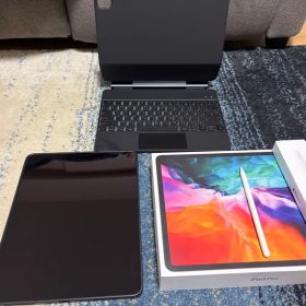 iPad Pro 12.9 ４世代 ApplePencil ESR キーボード