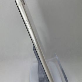 バッテリー87％iPhoneSE第3世代64GBスターライトSIMフリー当日発送