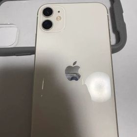 Apple iPhone 11 ホワイト 本体