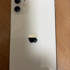Apple iPhone 11 ホワイト 本体（美品）